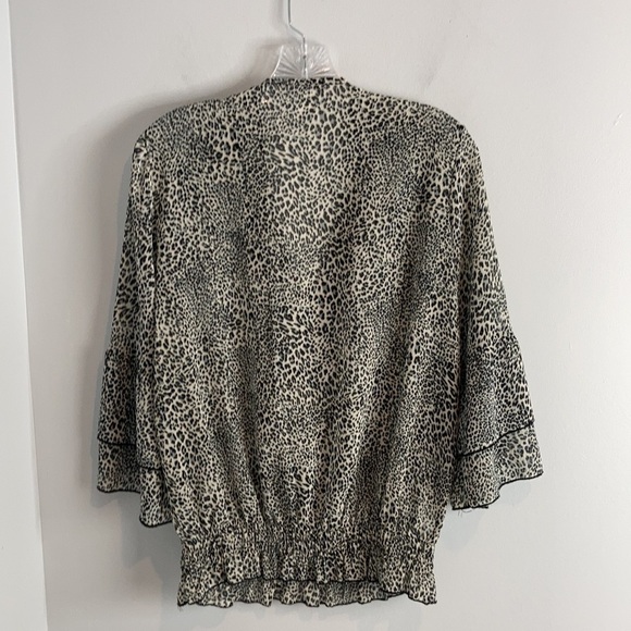 CACHE Sheer Leopard V-neck Bell Sleeve Blouse M - Picture 5 of 7